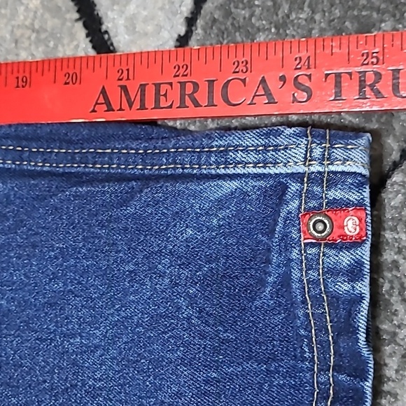 VINTAGE ECKO UNLTD. 7 POCKET THICK DENIM JEAN SHORTS - Picture 8 of 16